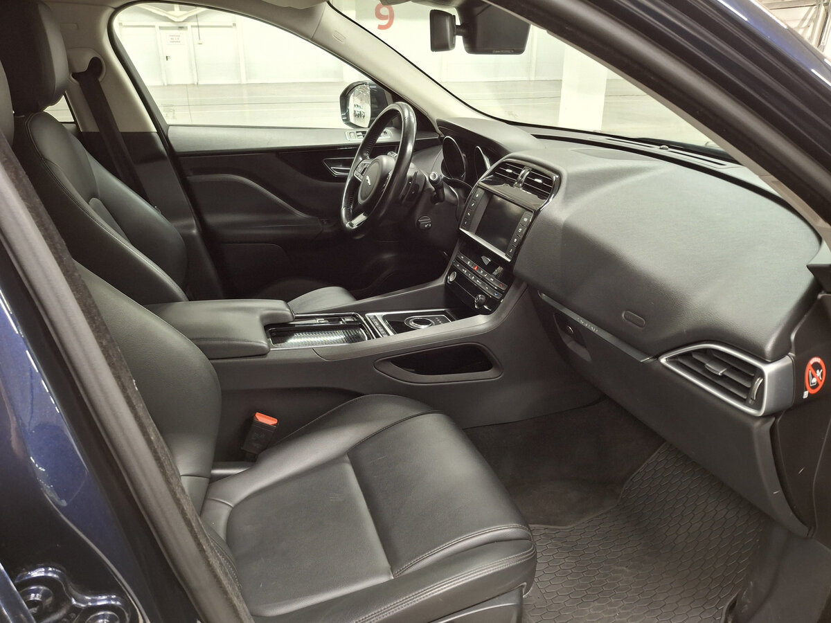 Jaguar F-Pace с пробегом — 2016 год. Фото: #9