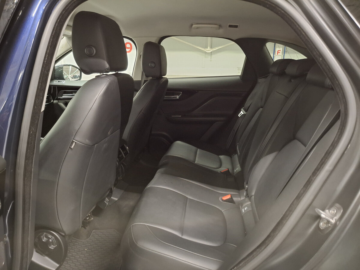 Jaguar F-Pace с пробегом — 2016 год. Фото: #10