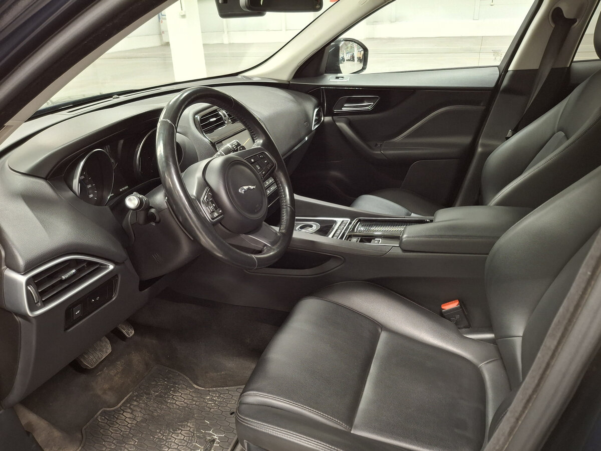 Jaguar F-Pace с пробегом — 2016 год. Фото: #14