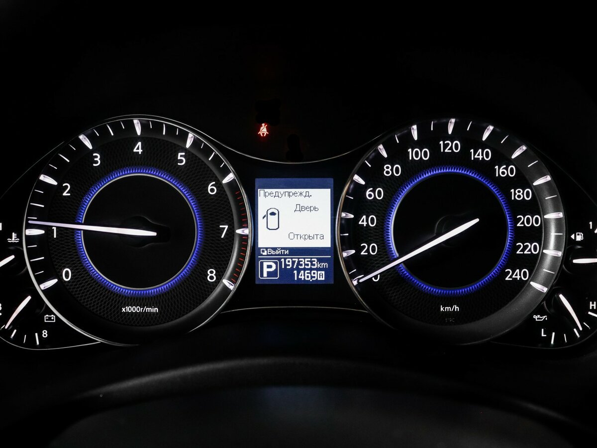 Infiniti QX56 с пробегом — 2013 год. Фото: #11