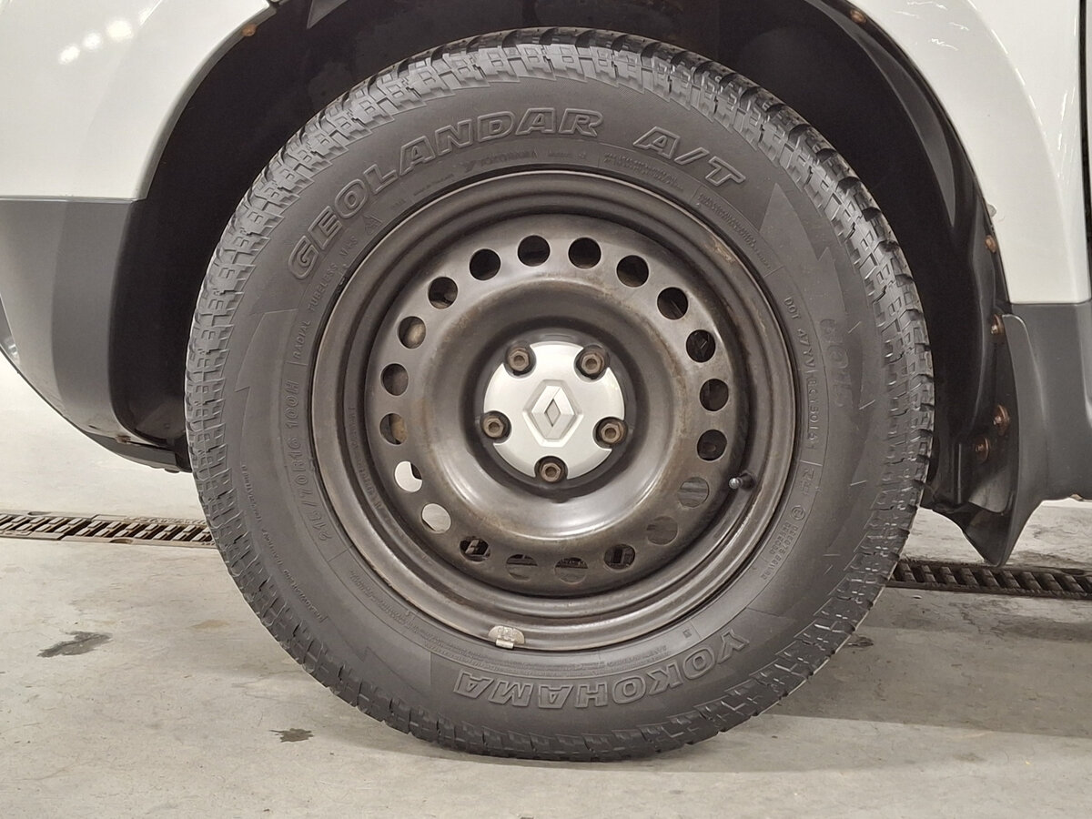 Renault Duster с пробегом — 2012 год. Фото: #17