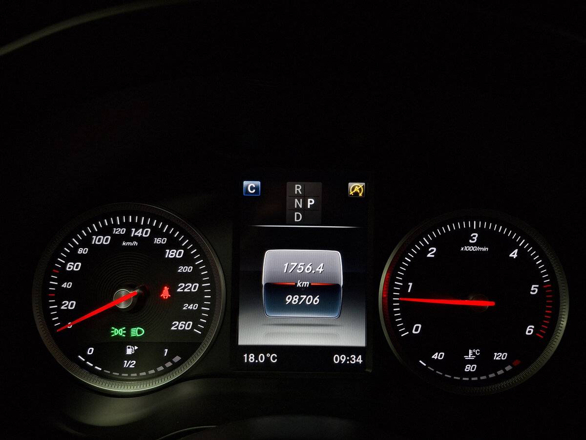 Mercedes-Benz GLC с пробегом — 2018 год. Фото: #11