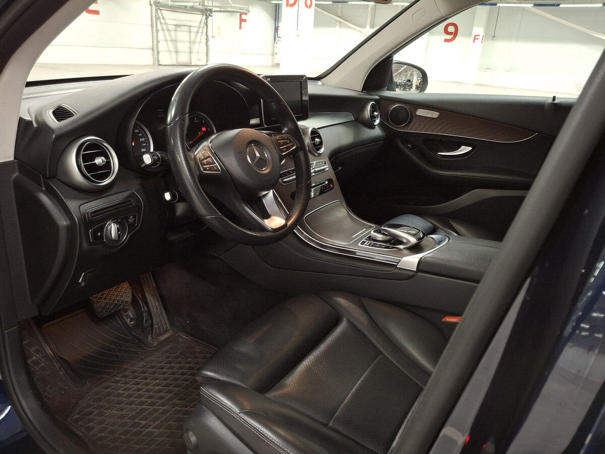 Mercedes-Benz GLC с пробегом — 2018 год. Фото: #14