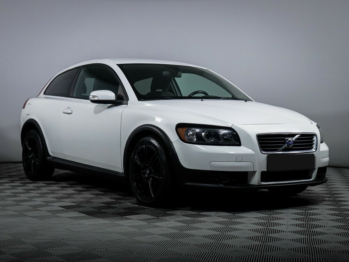 Volvo C30 с пробегом — 2007 год. Фото: #2
