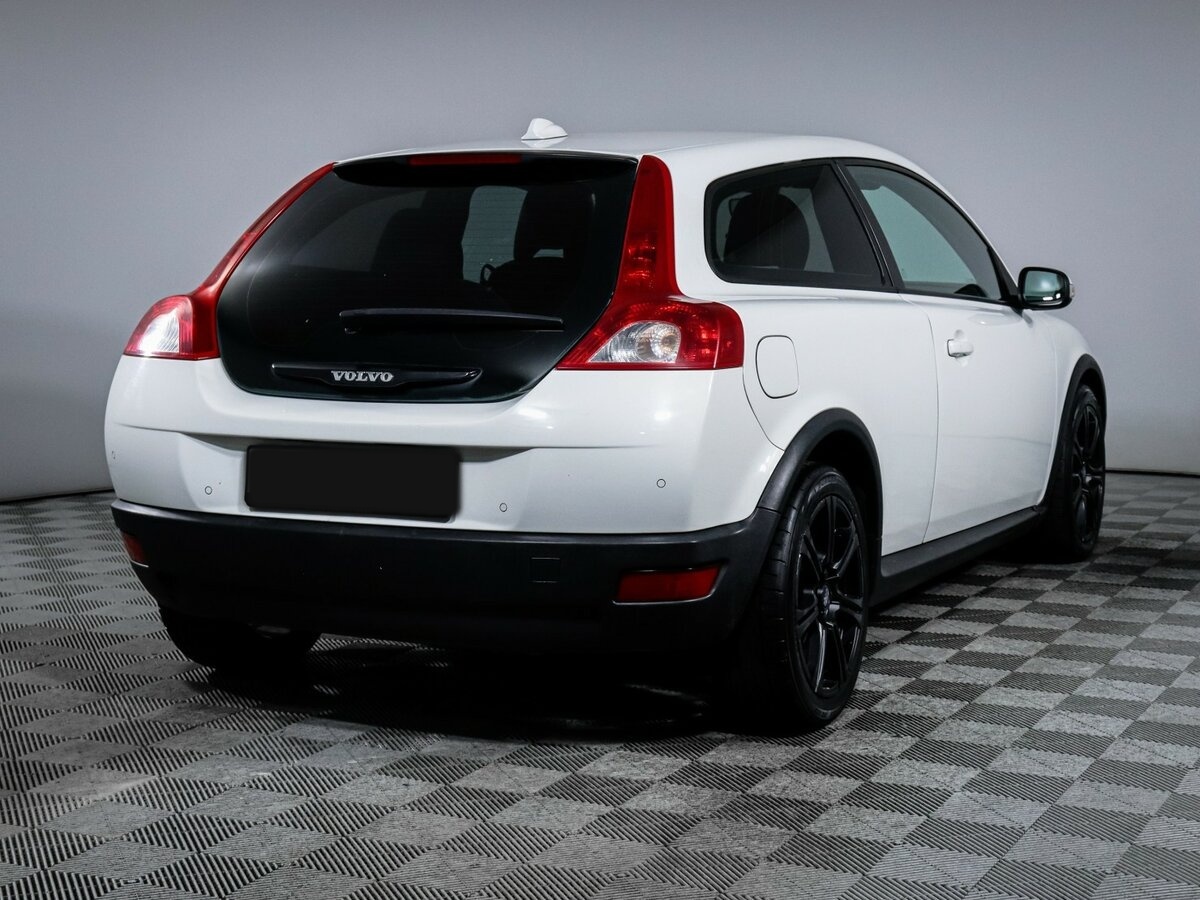 Volvo C30 с пробегом — 2007 год. Фото: #3