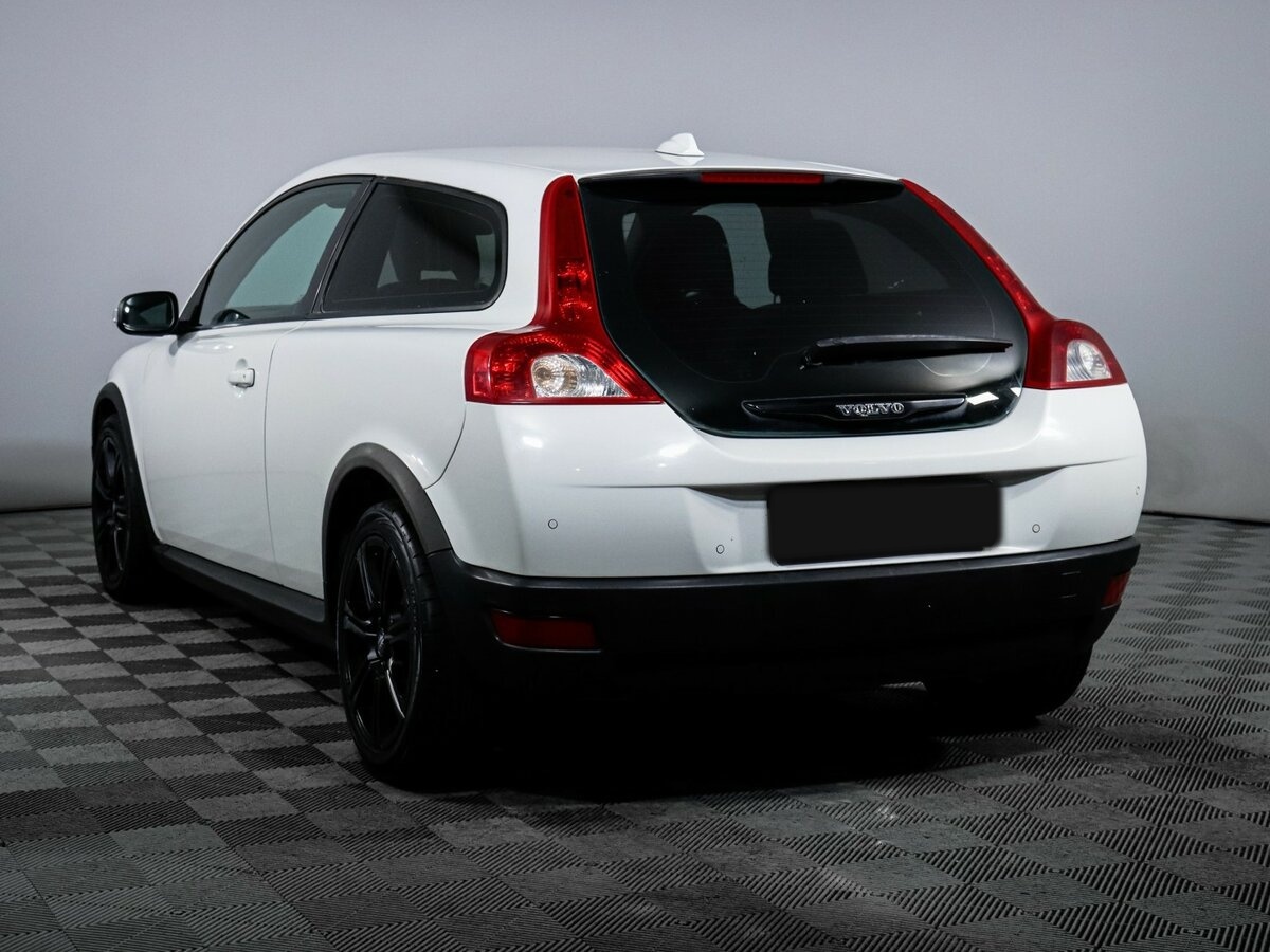 Volvo C30 с пробегом — 2007 год. Фото: #5