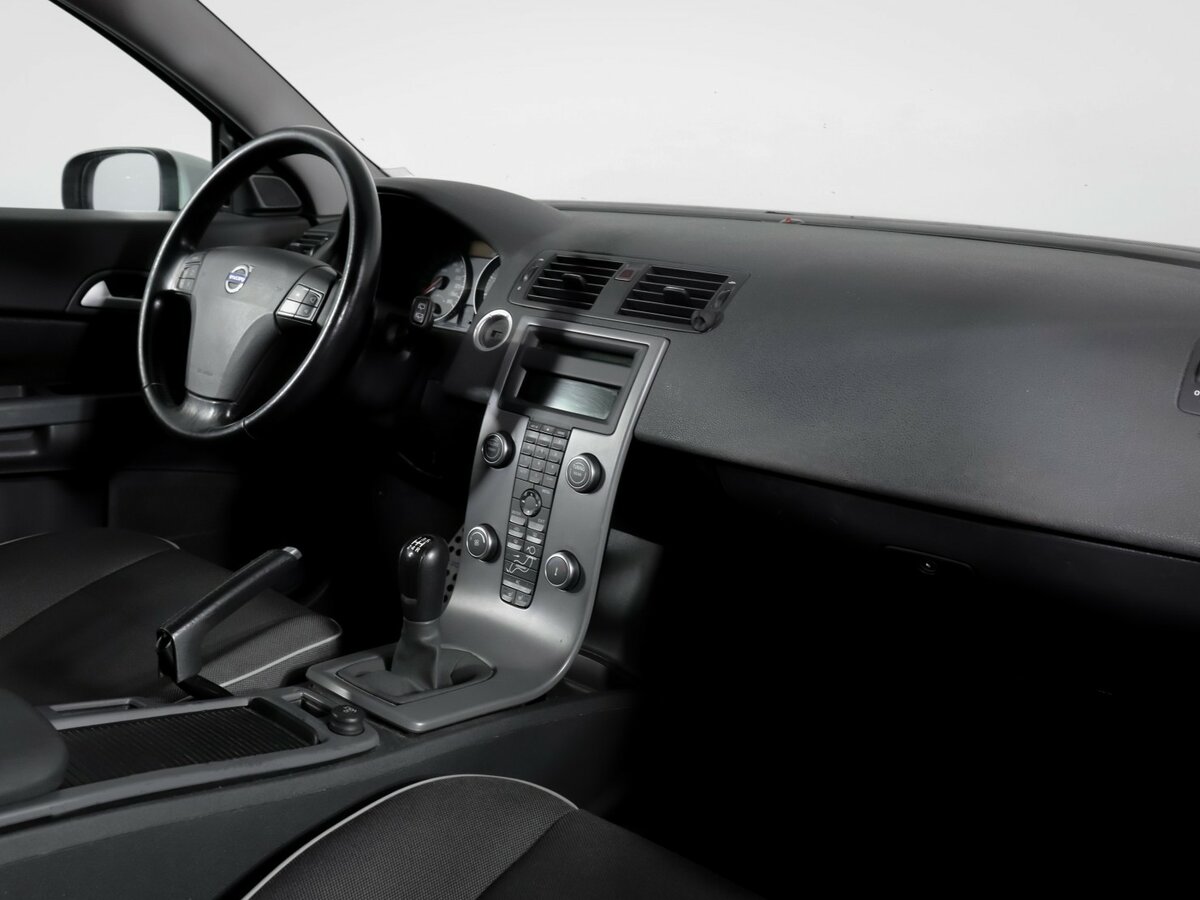 Volvo C30 с пробегом — 2007 год. Фото: #6