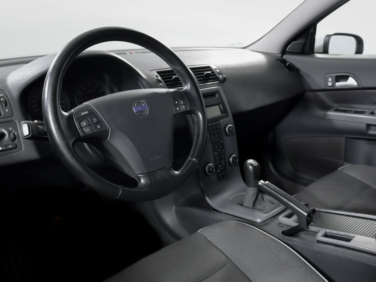 Volvo C30 с пробегом — 2007 год. Фото: #10