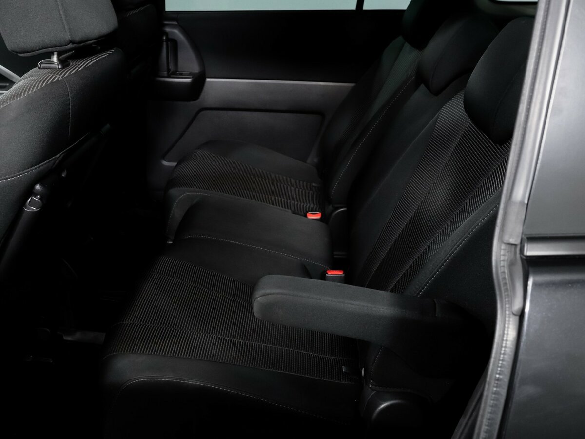 Mazda 5 с пробегом — 2013 год. Фото: #9