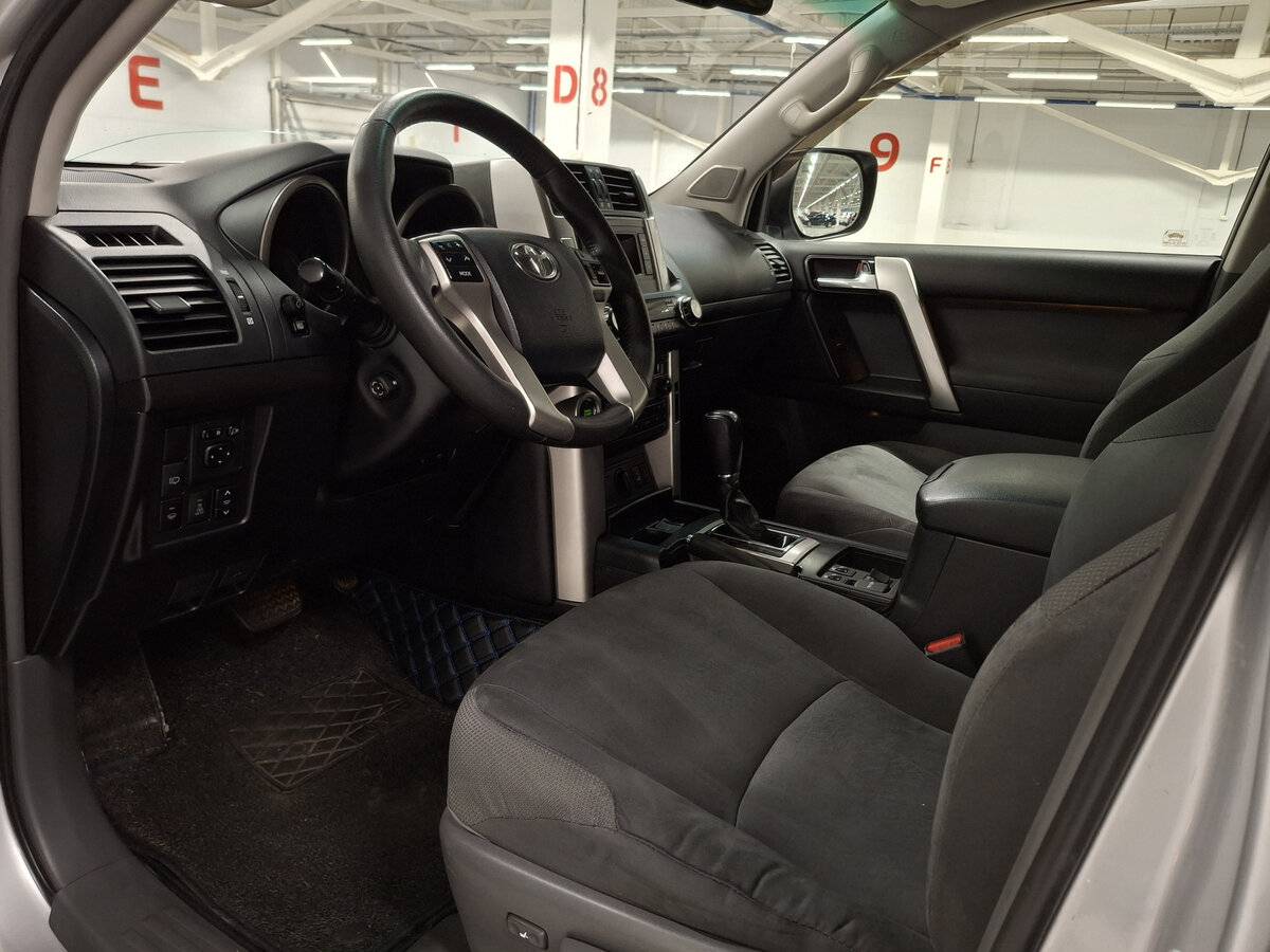 Toyota Land Cruiser Prado с пробегом — 2012 год. Фото: #15