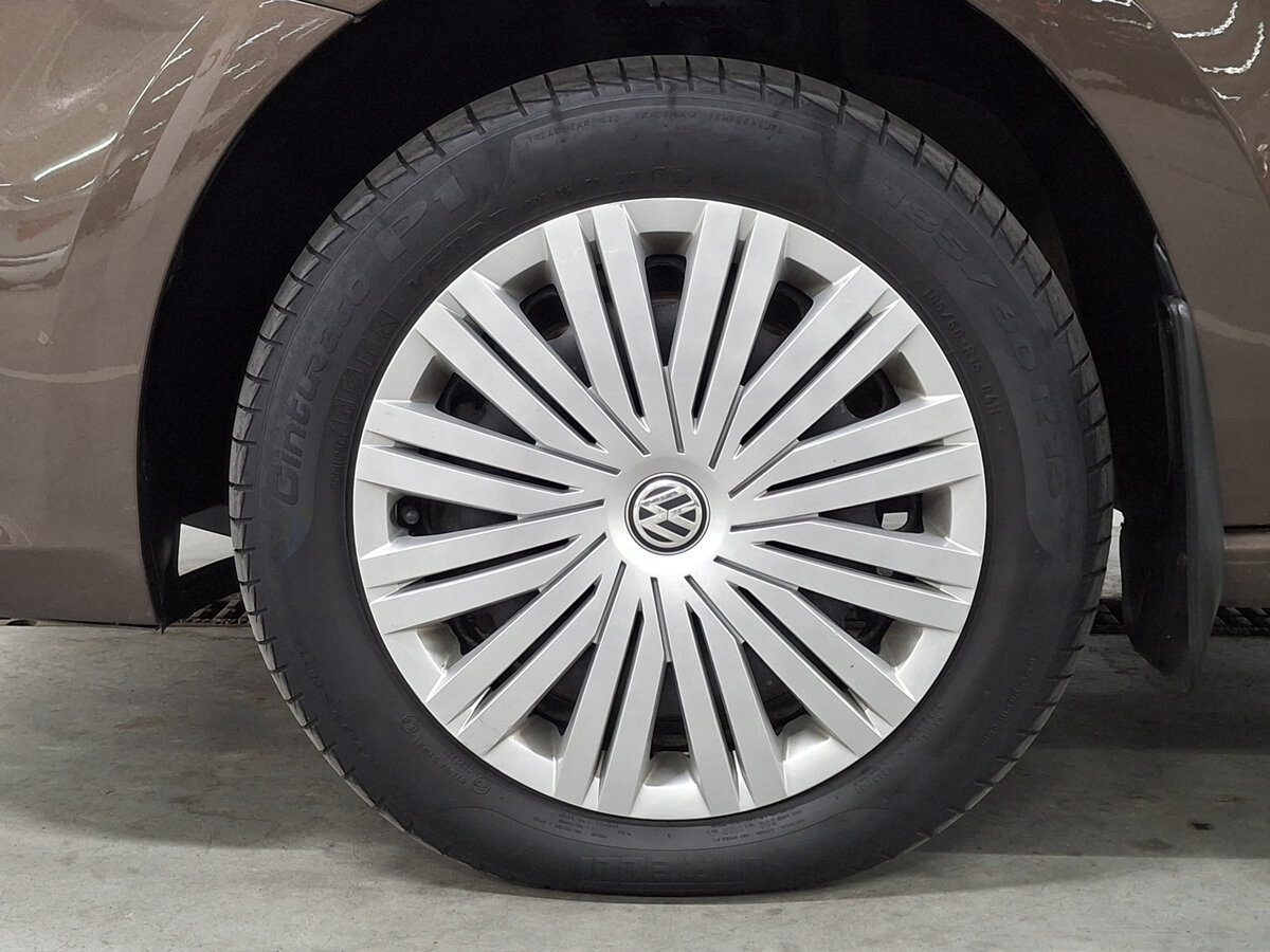 Volkswagen Polo с пробегом — 2018 год. Фото: #17