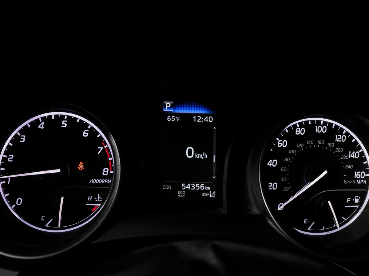 Toyota Camry с пробегом — 2023 год. Фото: #8