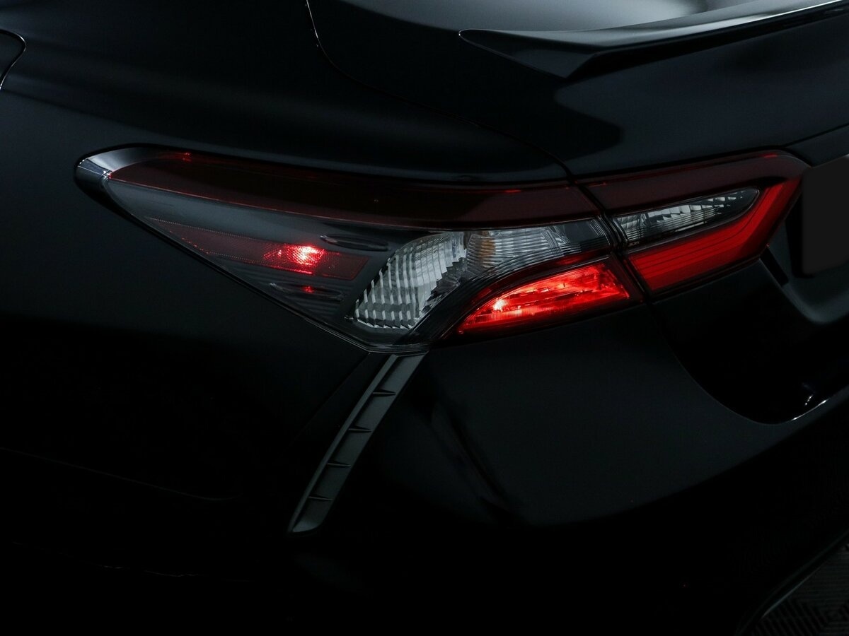 Toyota Camry с пробегом — 2023 год. Фото: #17