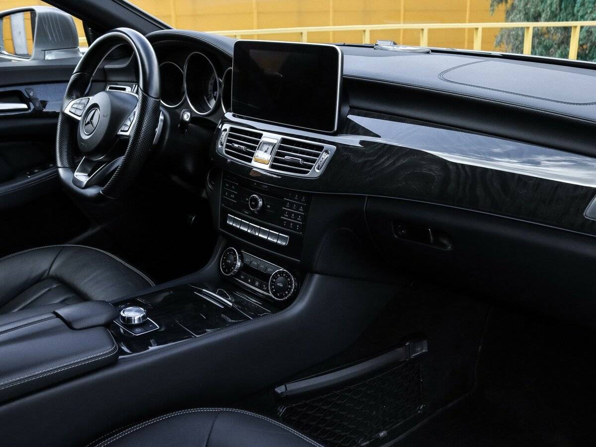 Mercedes-Benz CLS с пробегом — 2015 год. Фото: #5