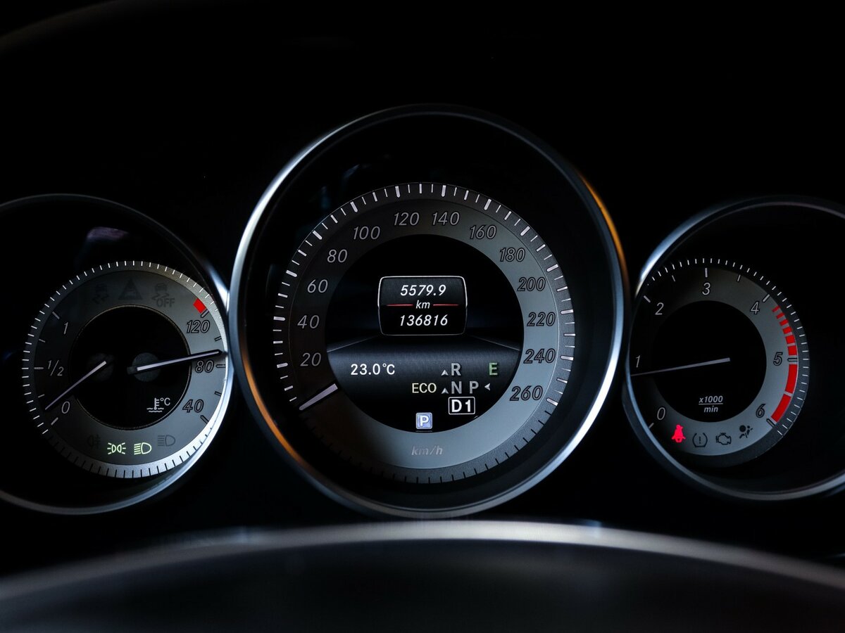 Mercedes-Benz CLS с пробегом — 2015 год. Фото: #9