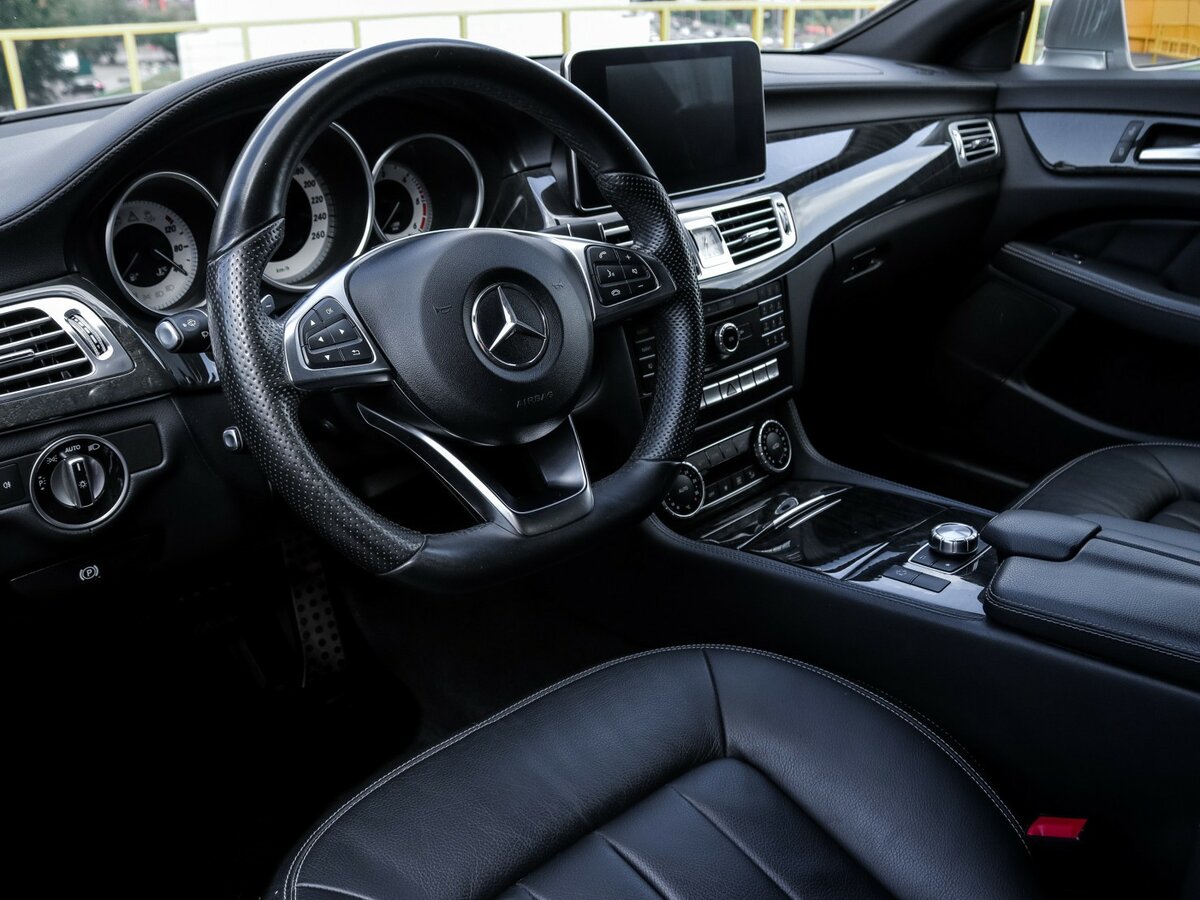 Mercedes-Benz CLS с пробегом — 2015 год. Фото: #10