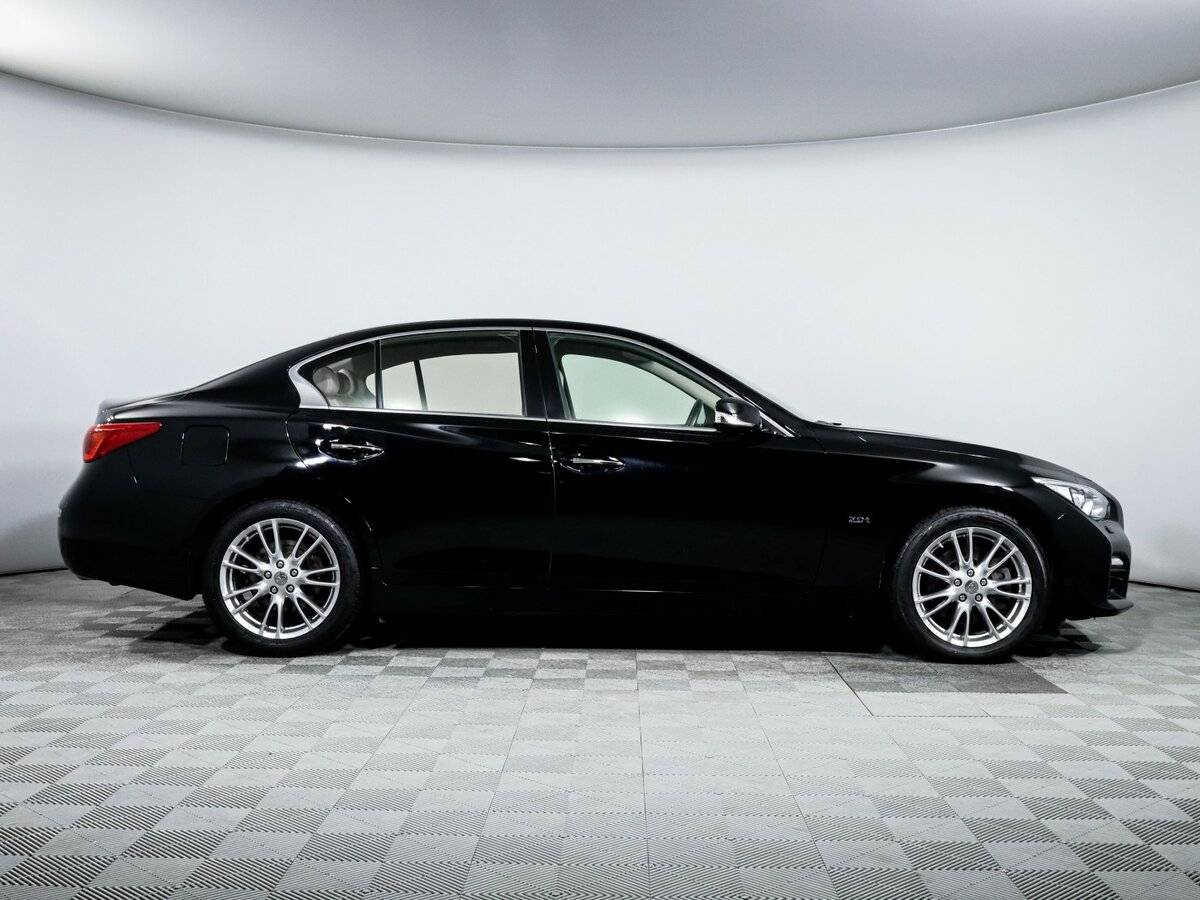 Infiniti Q50 с пробегом — 2014 год. Фото: #3