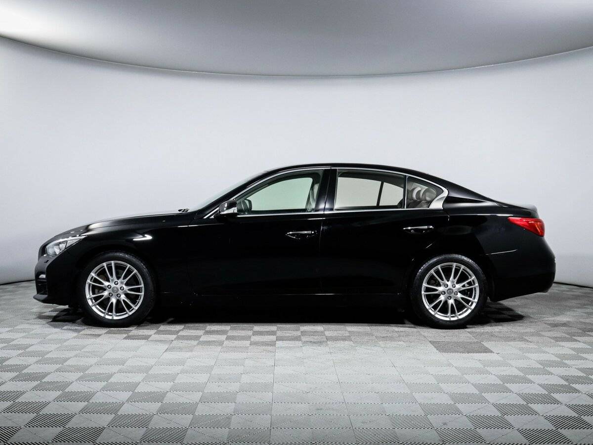 Infiniti Q50 с пробегом — 2014 год. Фото: #7