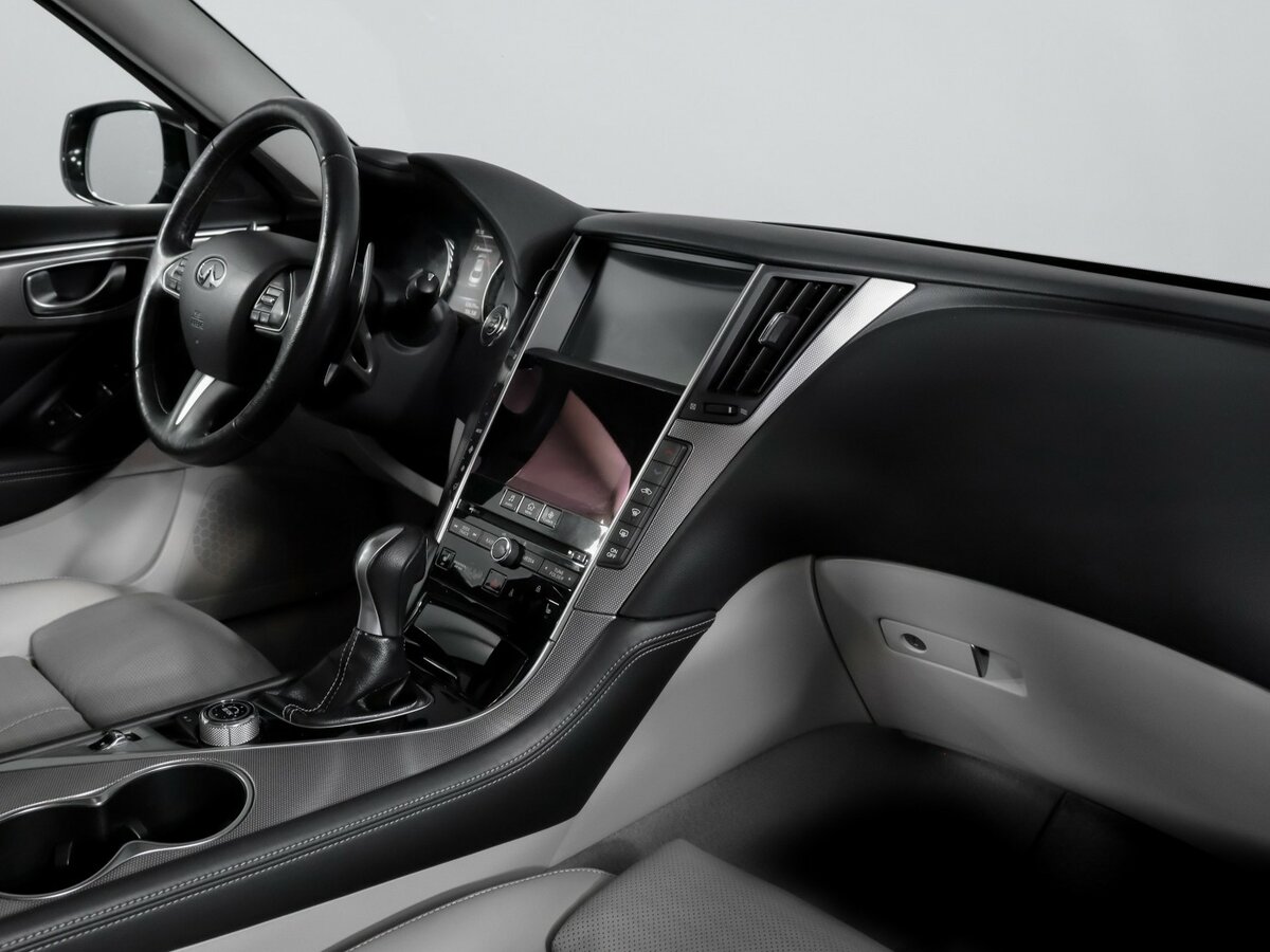 Infiniti Q50 с пробегом — 2014 год. Фото: #8