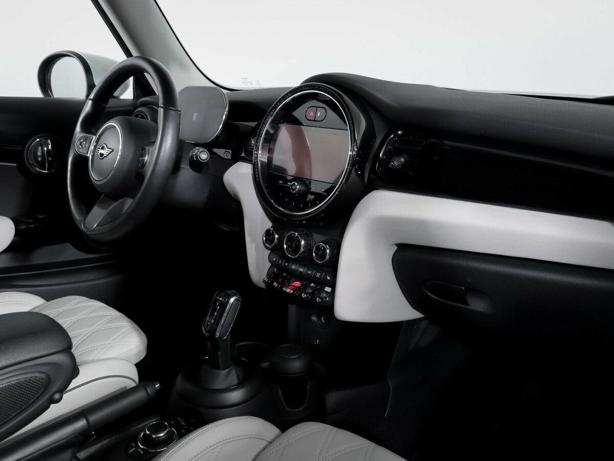 Mini Hatch с пробегом — 2021 год. Фото: #6