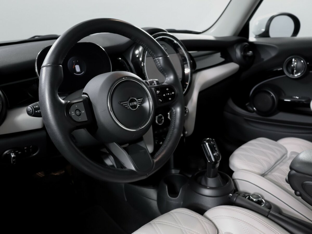 Mini Hatch с пробегом — 2021 год. Фото: #10