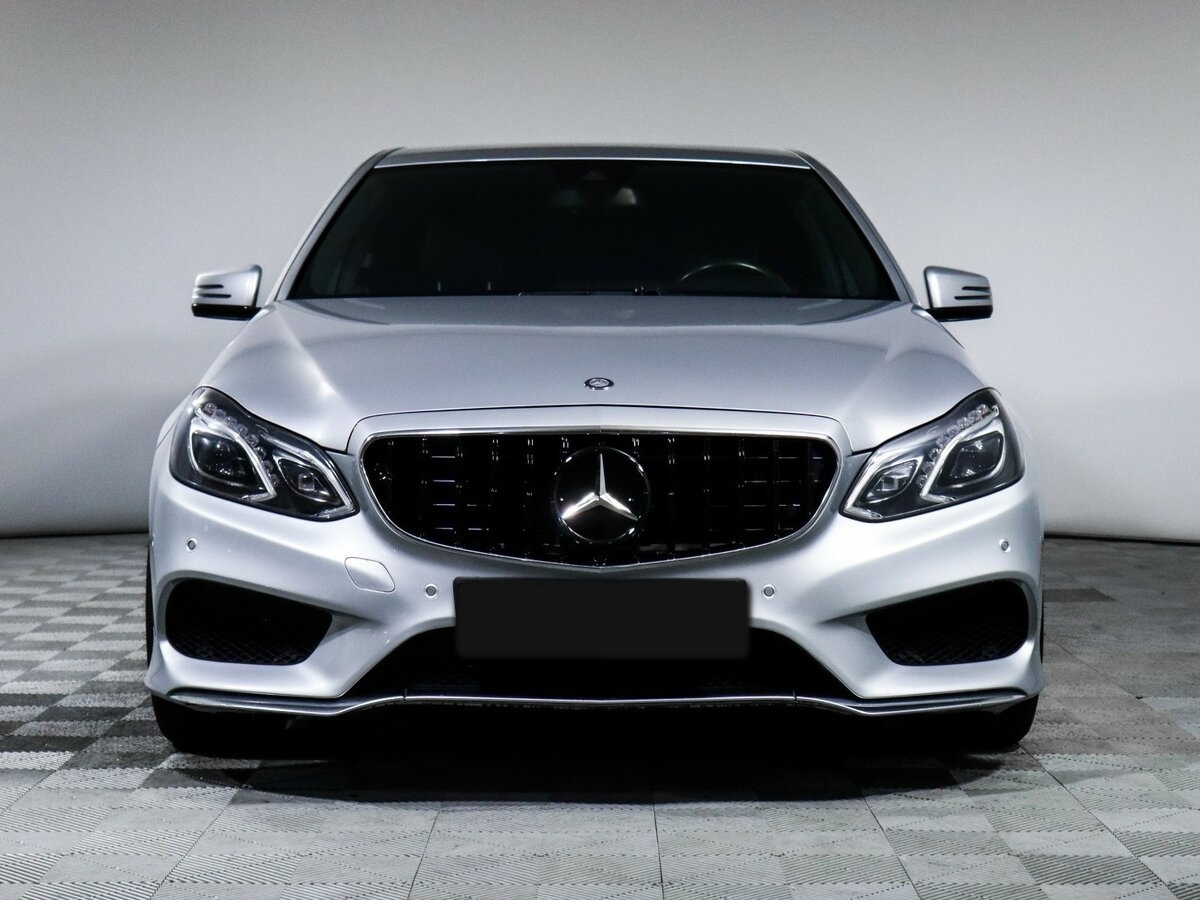 Mercedes-Benz E-Класс с пробегом — 2015 год. Фото: #1