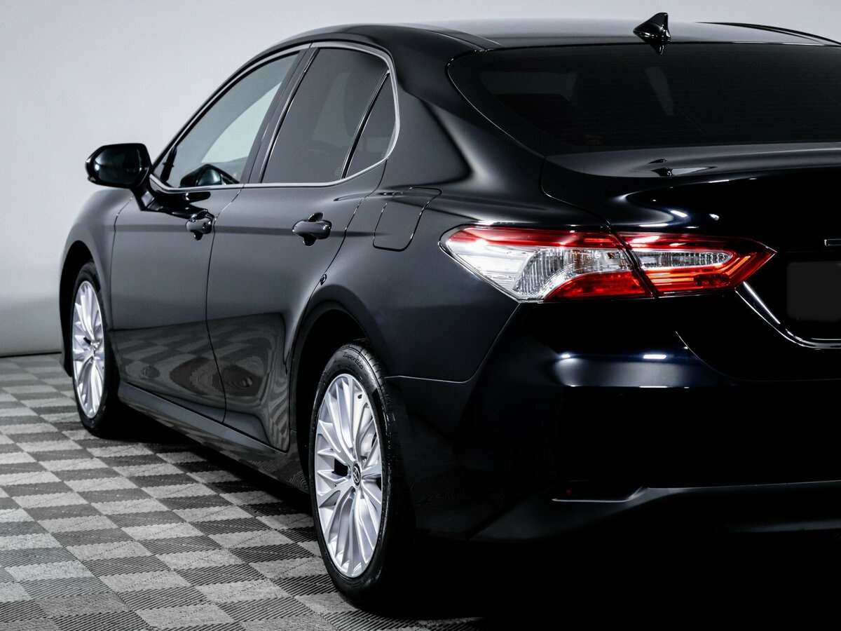 Toyota Camry с пробегом — 2019 год. Фото: #17
