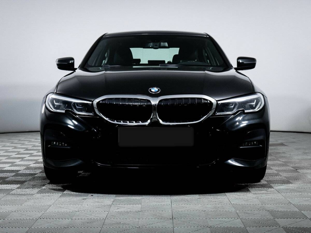 BMW 3 серии с пробегом — 2021 год. Фото: #1