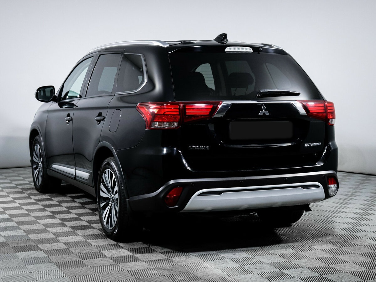 Mitsubishi Outlander с пробегом — 2019 год. Фото: #6