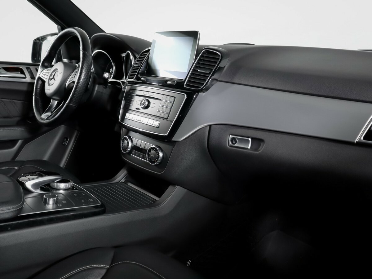 Mercedes-Benz GLE AMG с пробегом — 2016 год. Фото: #8