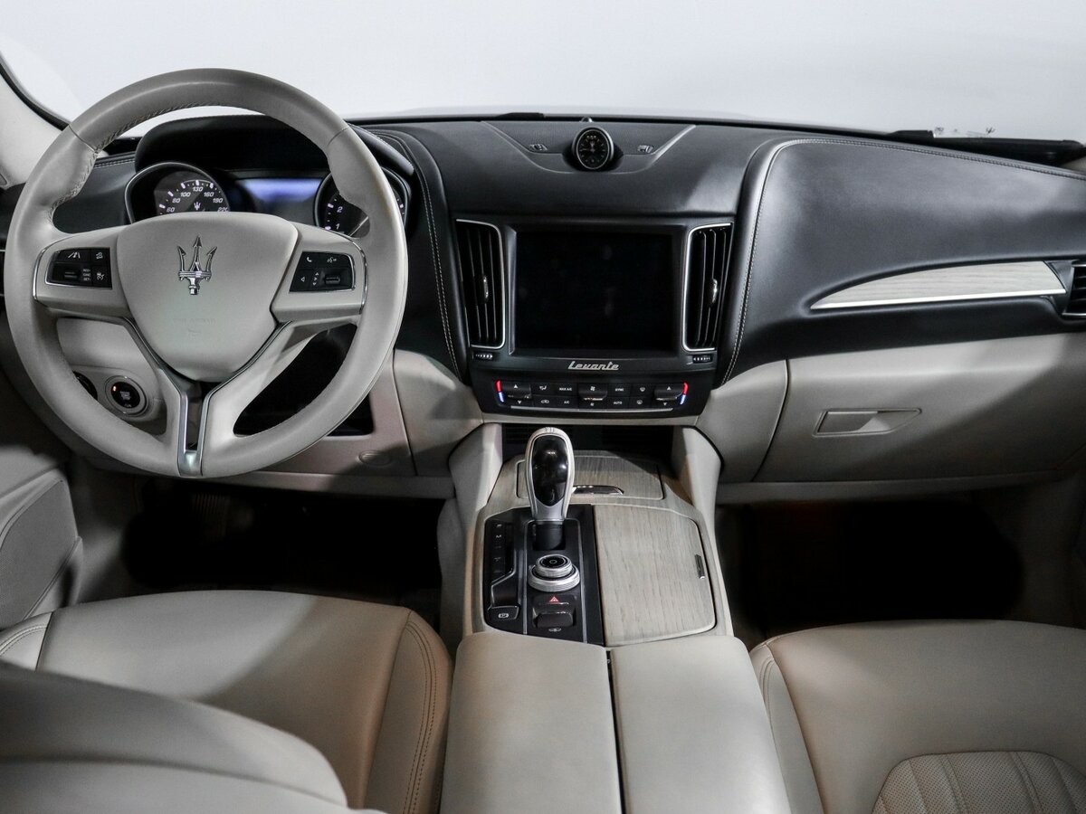 Maserati Levante с пробегом — 2017 год. Фото: #11