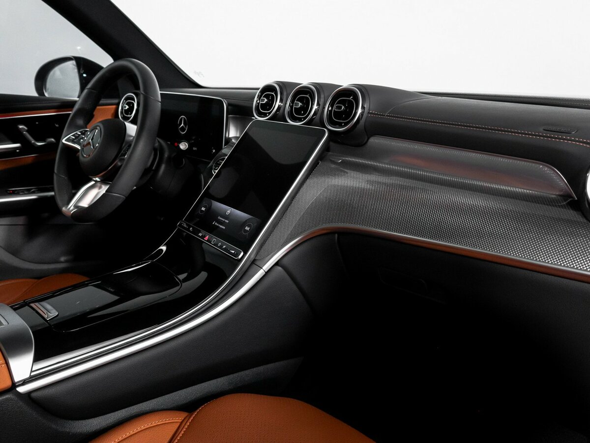 Mercedes-Benz GLC с пробегом — 2023 год. Фото: #8