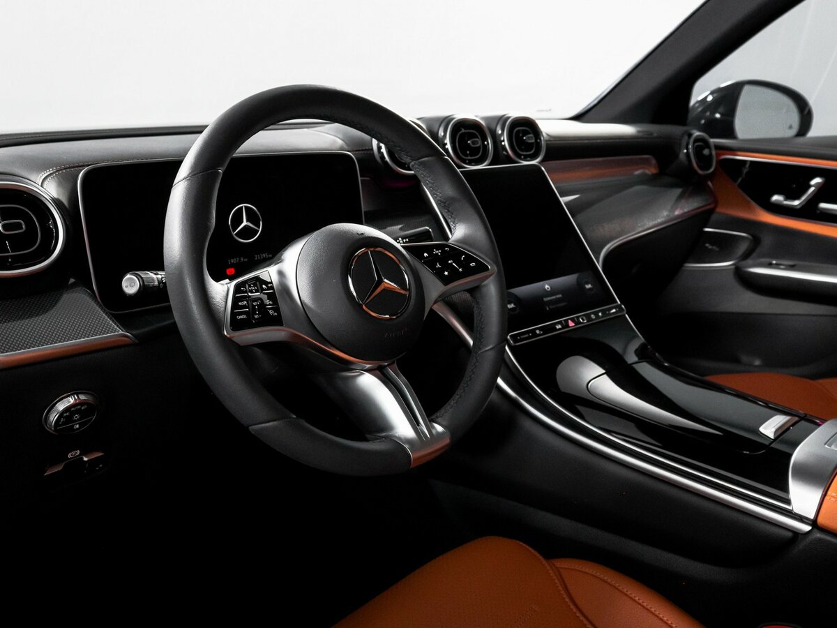 Mercedes-Benz GLC с пробегом — 2023 год. Фото: #12