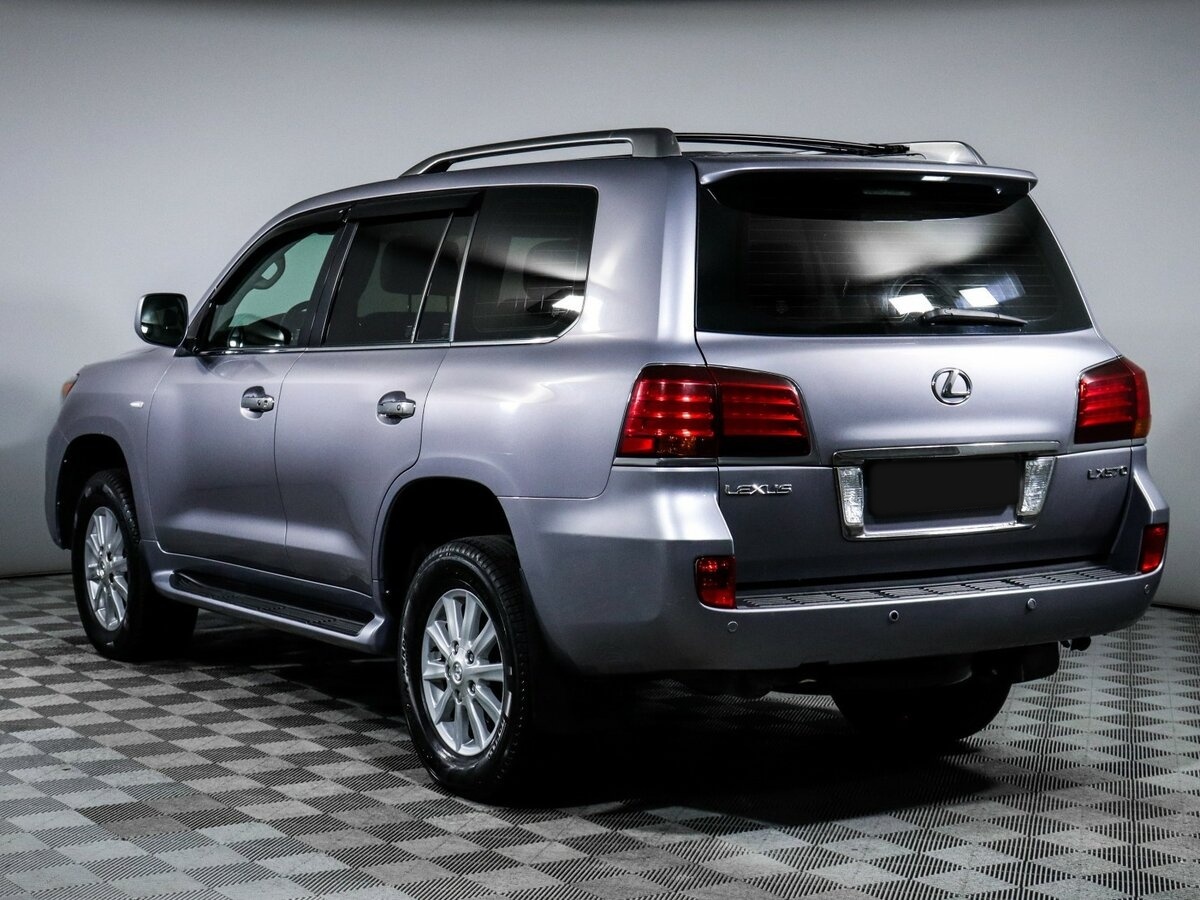 Lexus LX с пробегом — 2008 год. Фото: #6