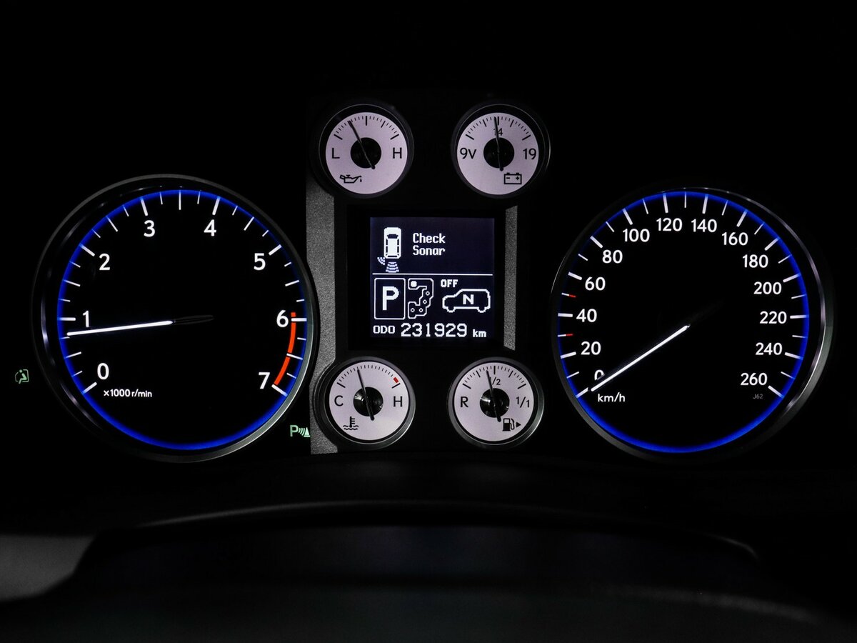 Lexus LX с пробегом — 2008 год. Фото: #11