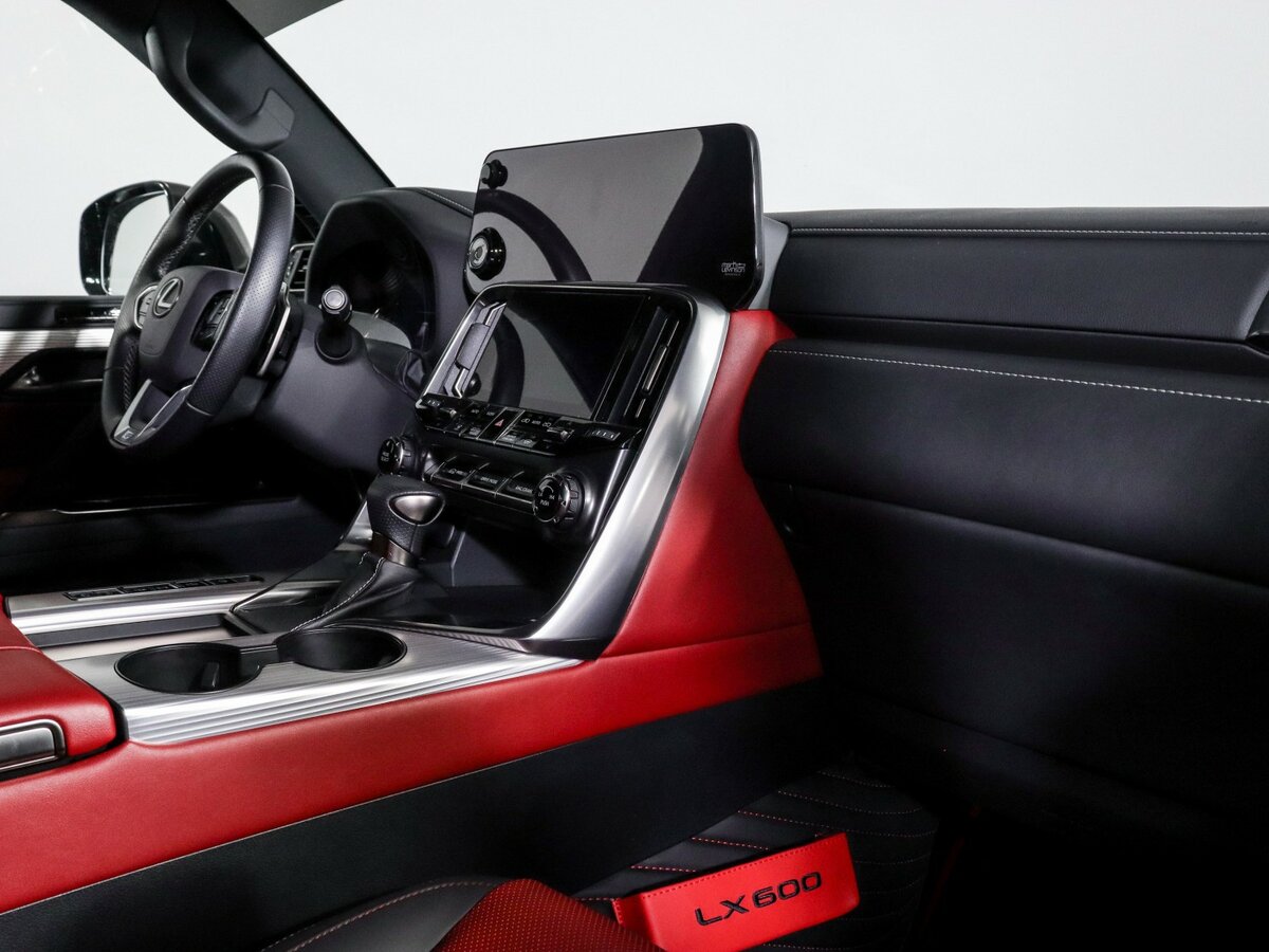 Lexus LX с пробегом — 2023 год. Фото: #8