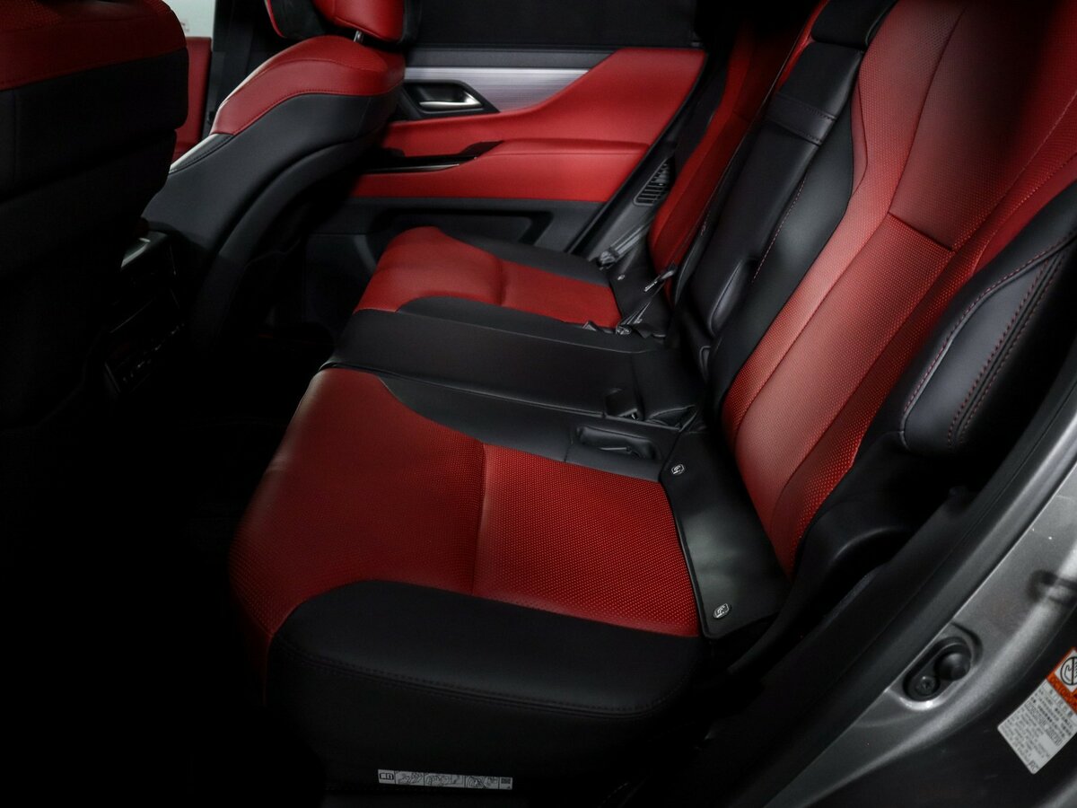 Lexus LX с пробегом — 2023 год. Фото: #9