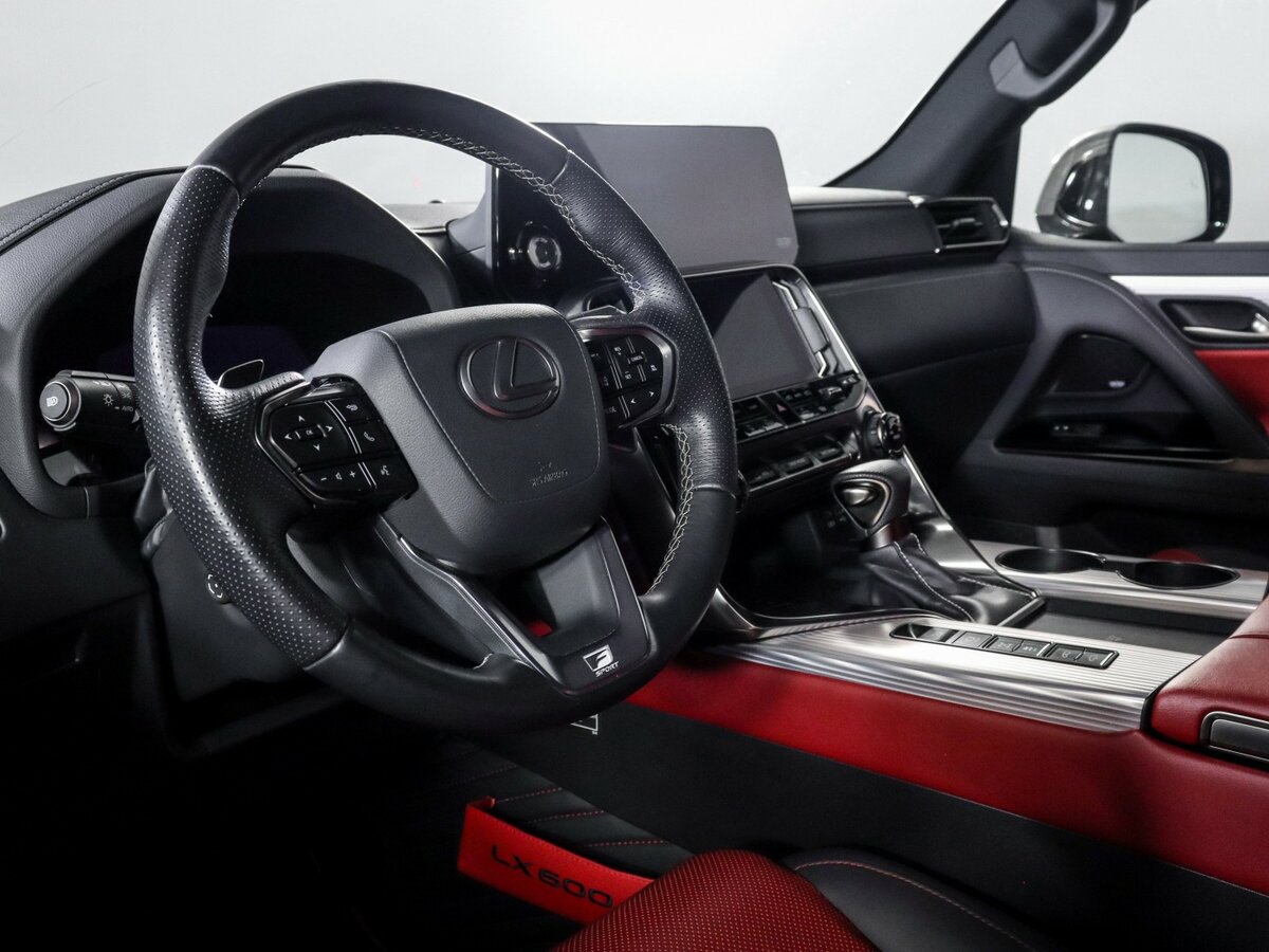 Lexus LX с пробегом — 2023 год. Фото: #13