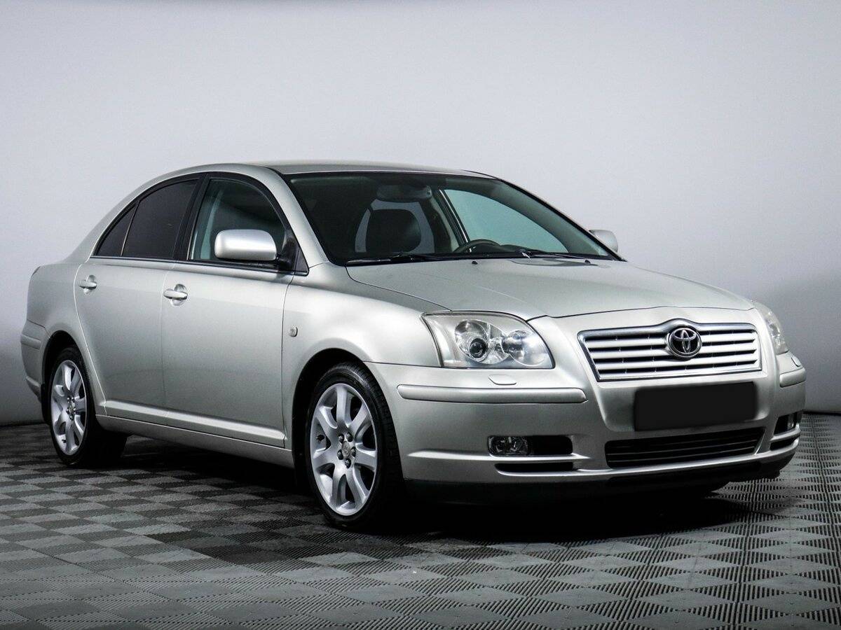 Toyota Avensis с пробегом — 2005 год. Фото: #2
