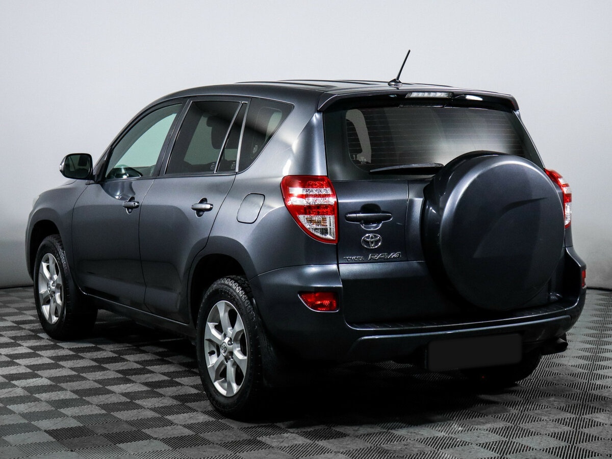 Toyota RAV4 с пробегом — 2011 год. Фото: #5