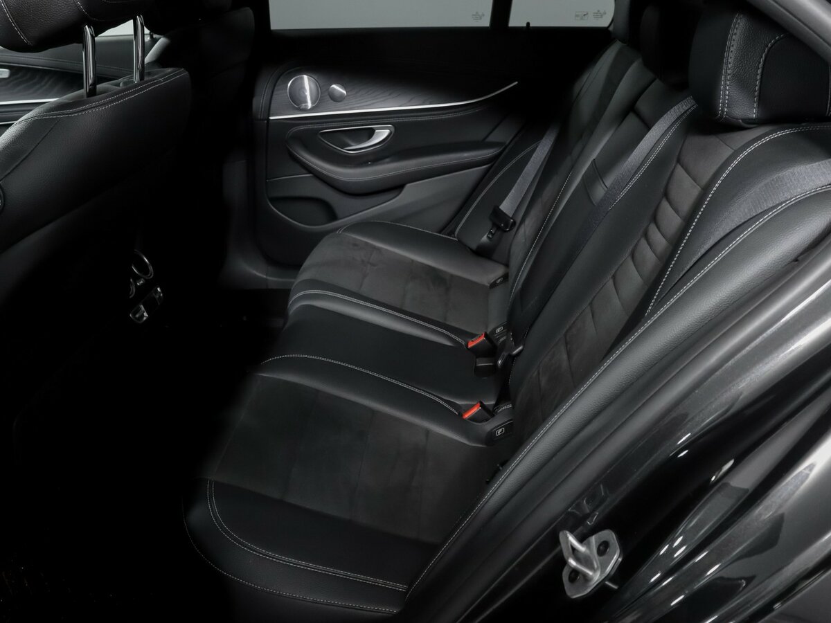 Mercedes-Benz E-Класс с пробегом — 2020 год. Фото: #9