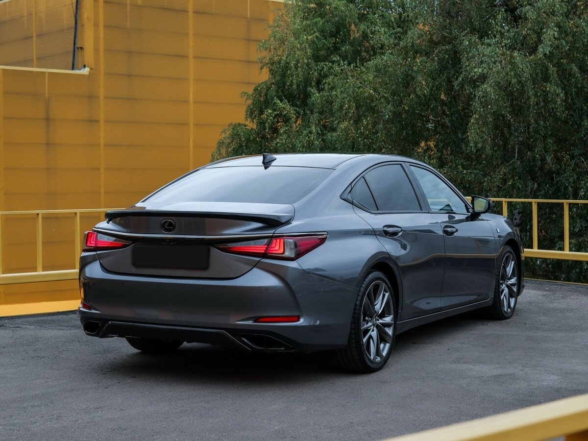 Lexus ES с пробегом — 2020 год. Фото: #3