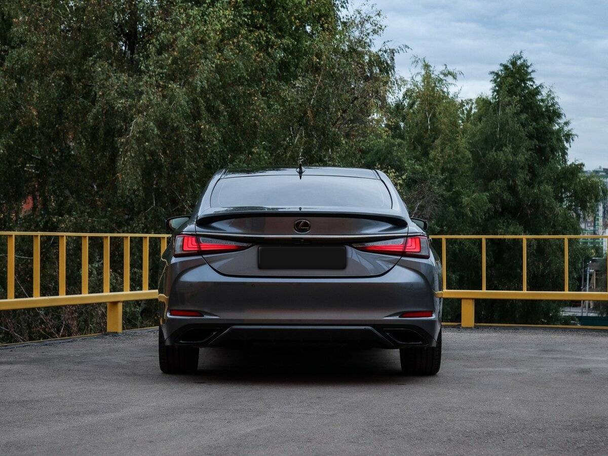 Lexus ES с пробегом — 2020 год. Фото: #4