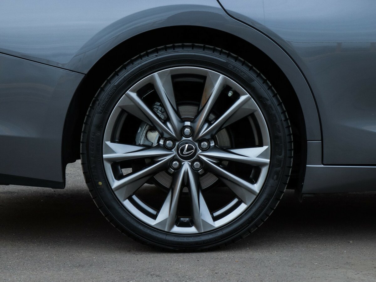 Lexus ES с пробегом — 2020 год. Фото: #11