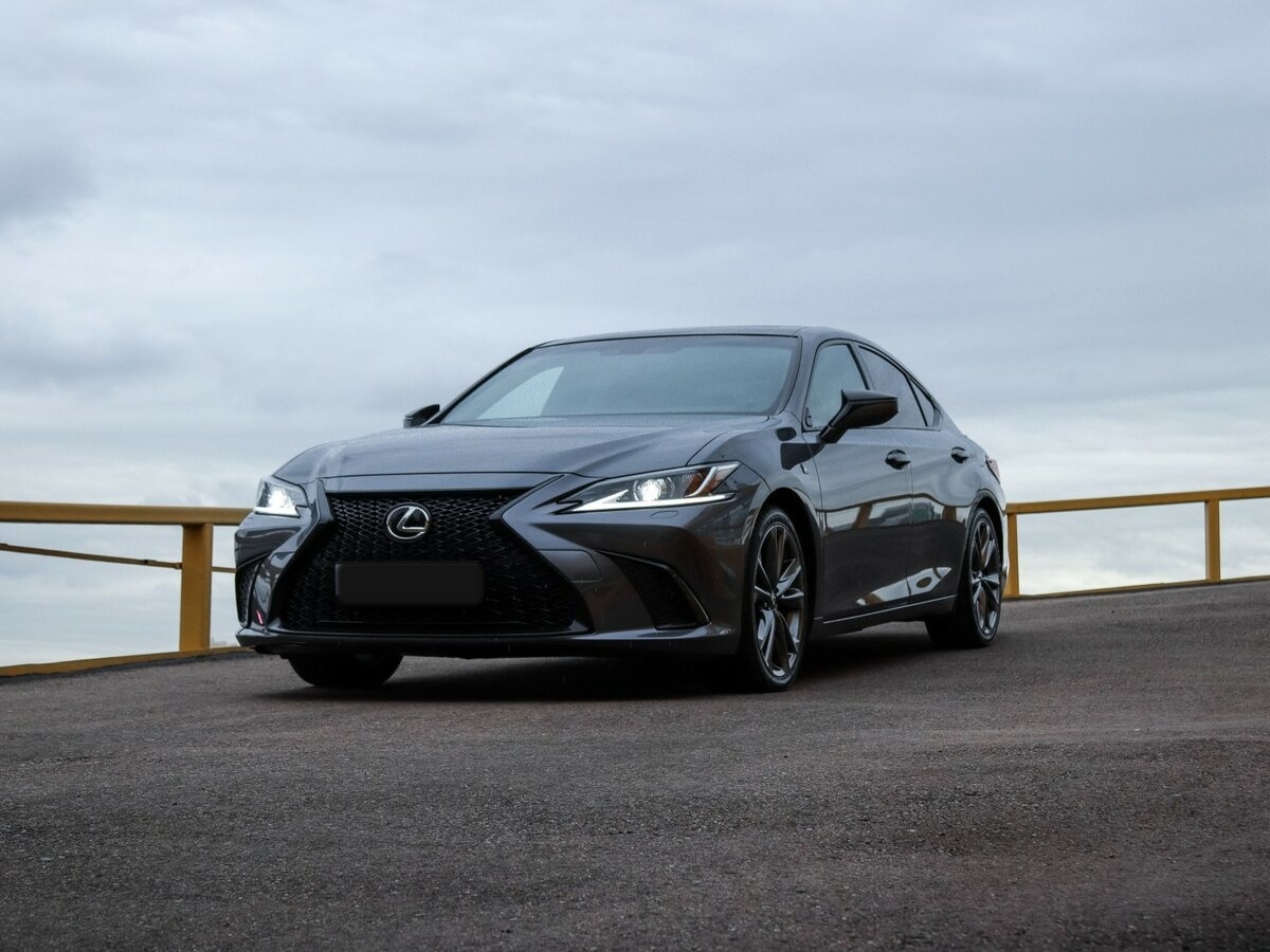 Lexus ES с пробегом — 2020 год. Фото: #14