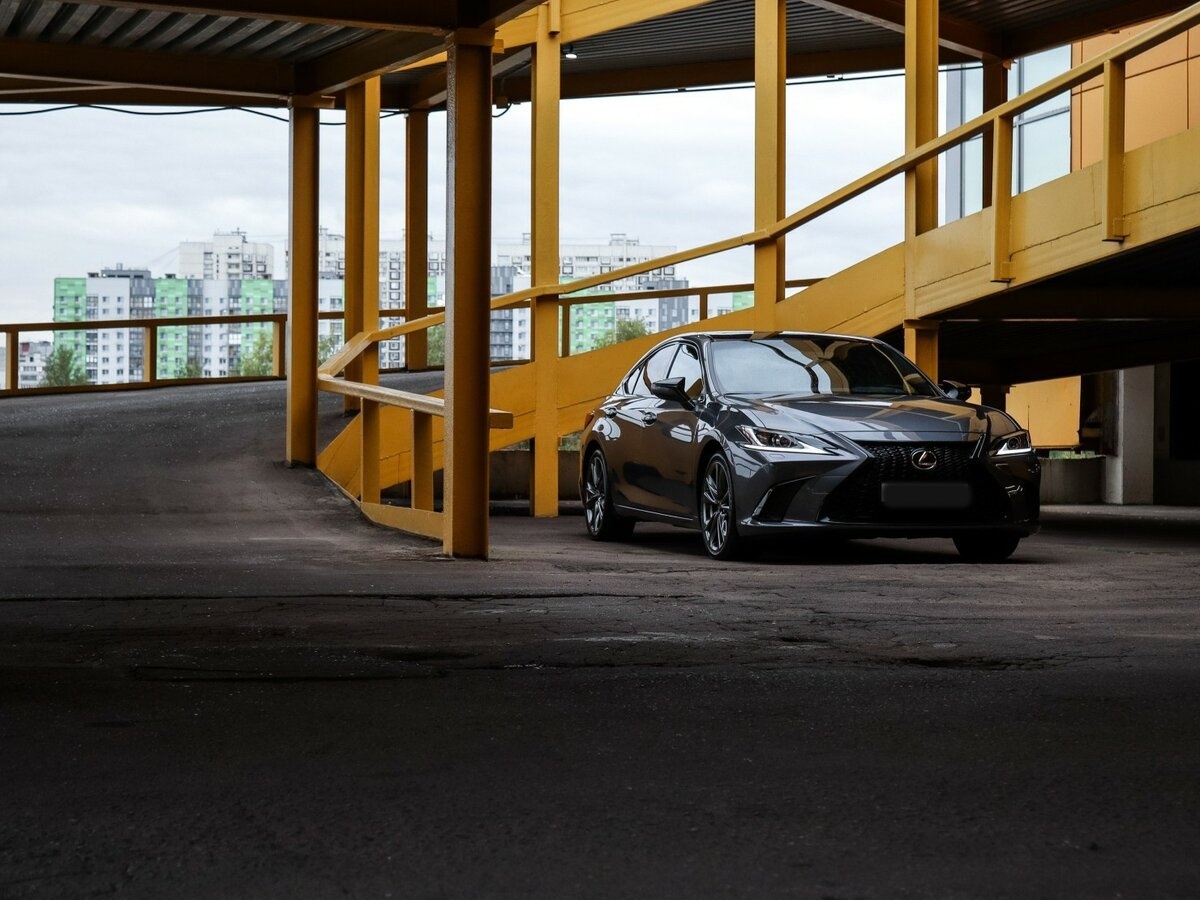 Lexus ES с пробегом — 2020 год. Фото: #15