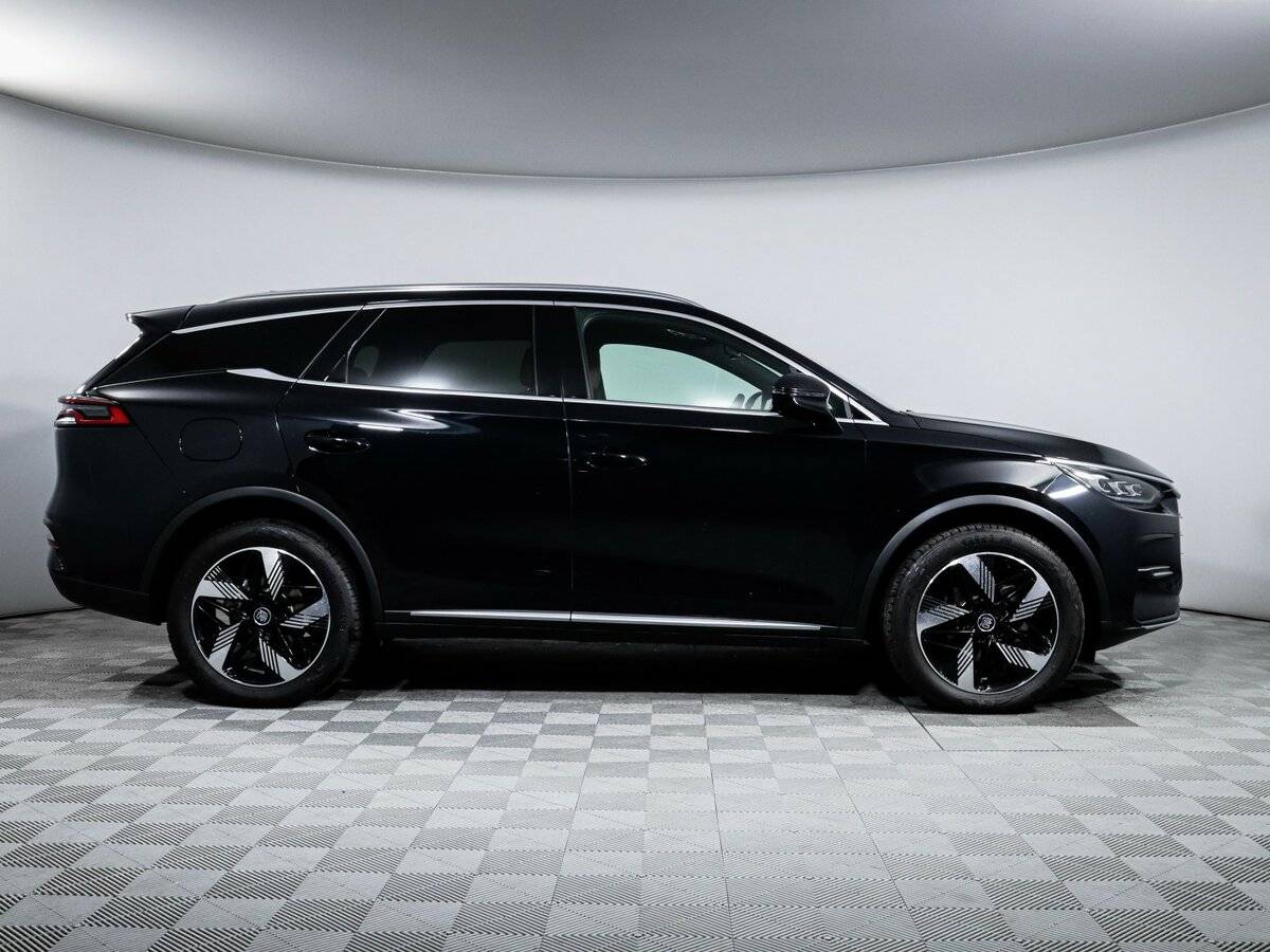 BYD Tang с пробегом — 2023 год. Фото: #3