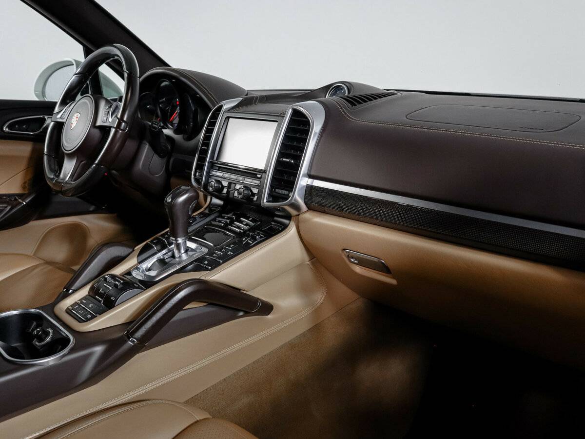 Porsche Cayenne с пробегом — 2013 год. Фото: #8