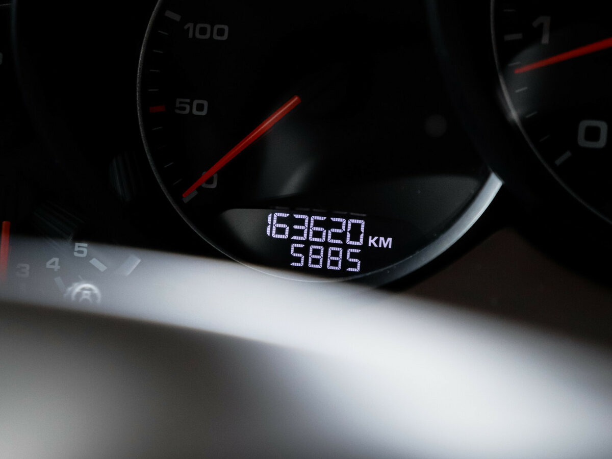 Porsche Cayenne с пробегом — 2013 год. Фото: #10