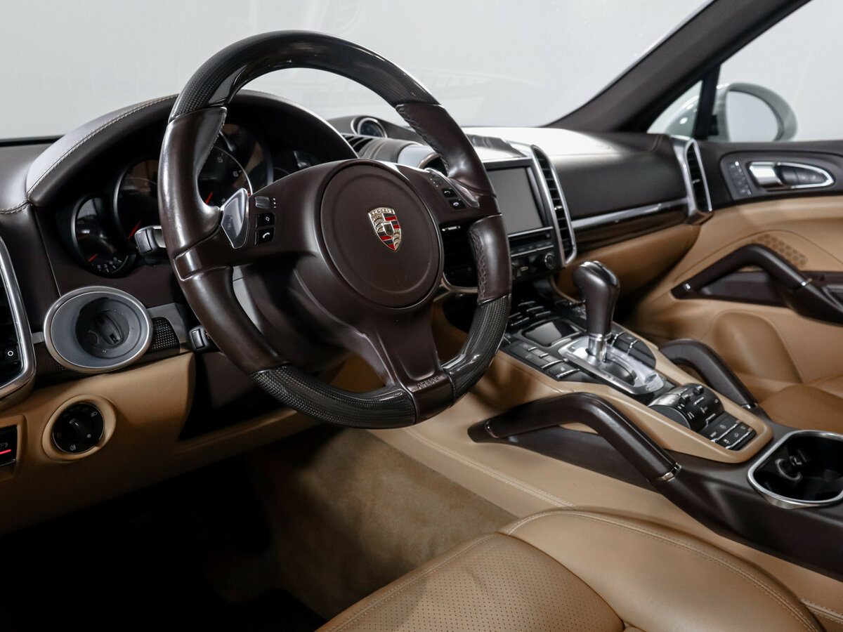 Porsche Cayenne с пробегом — 2013 год. Фото: #12